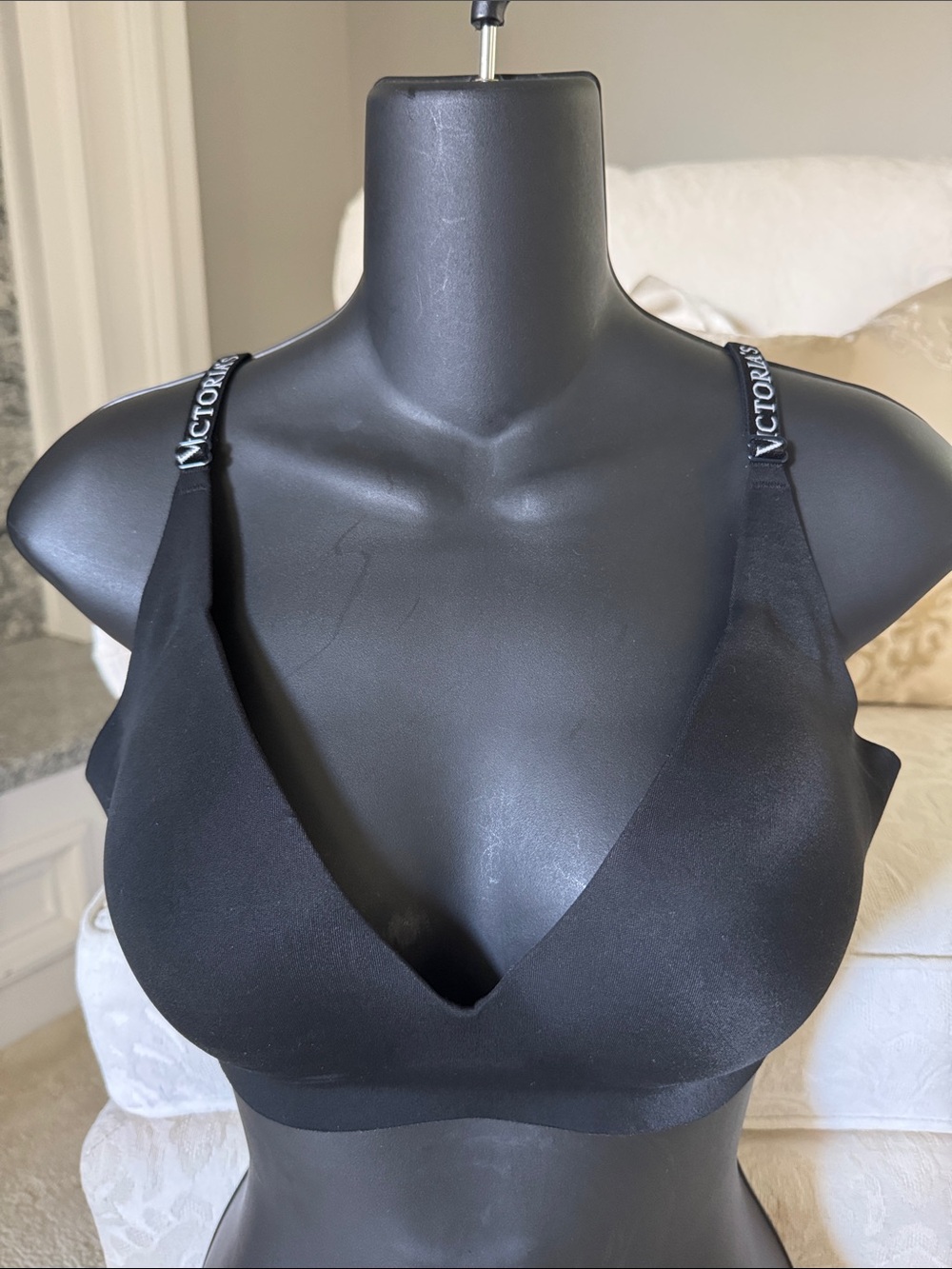 Victoria's Secret Wireless Bralette with Print Straps Black S